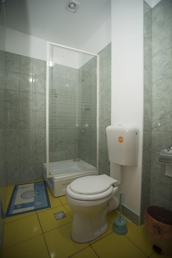 Hostel Ruxandra Foksány Kültér fotó