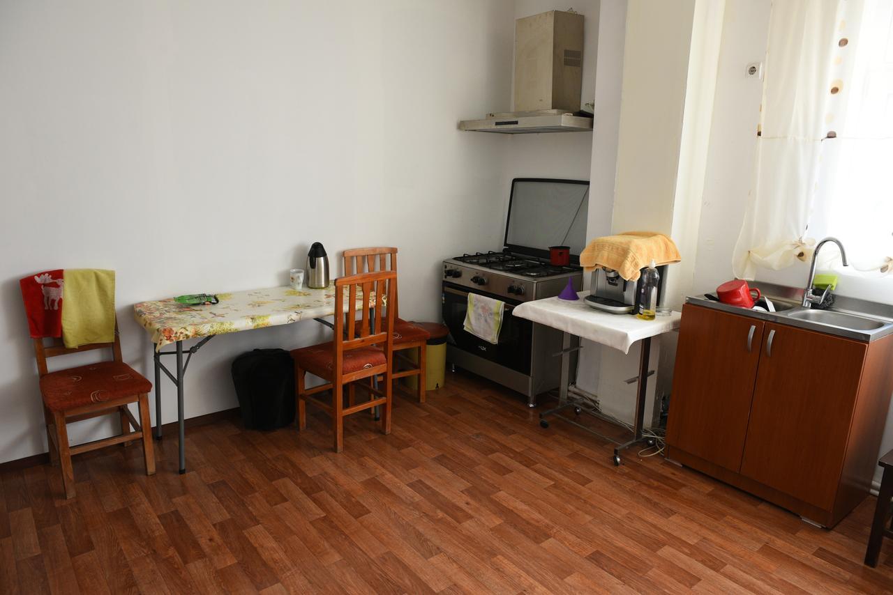 Hostel Ruxandra Foksány Kültér fotó
